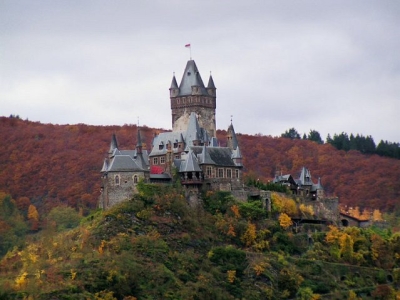 Herbstliche Burg